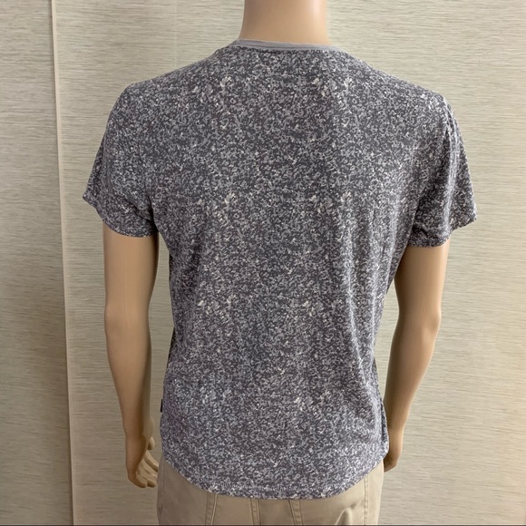 Express Gray/Silver Stone Pattern tee Mens Small - Picture 2 of 6